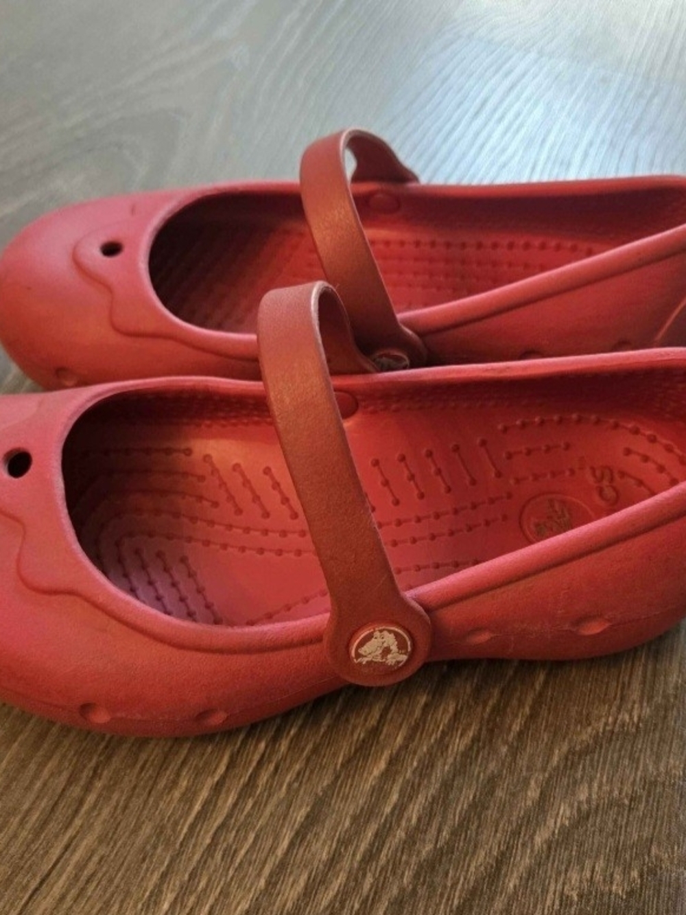 Crocs Girl's Red Mary Jane US 10-11